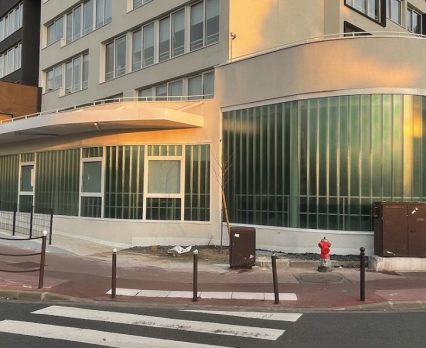 Rénovation thermique du siège Emmaüs Habitat – Façade arrondie en Profilit